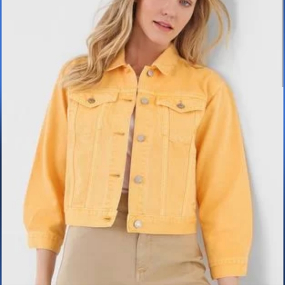 GAP Jackets & Blazers - BNWT Gap cropped denim jacket size large